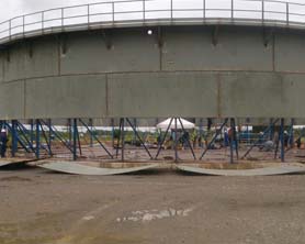 sistema de elevación de tanques hidráulicos; gatos de elevación hidráulica; sistema de elevación de tanques hidráulicos; equipo de elevación de tanques hidráulicos; equipo de elevación de tanques; sistema de elevación de tanques hidráulicos para la construcción de tanques