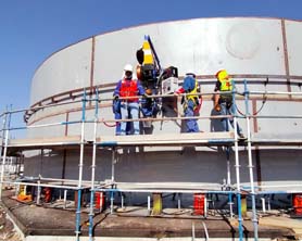 Hydraulic tank jacking equipment and automatic submerged arc automatic girth-welding machines for API-tank welding