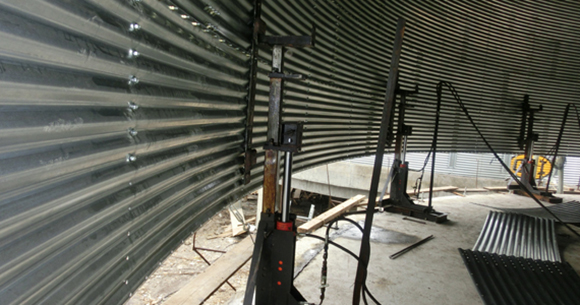 Grain Silo Erection with Hydraulic Jacks
