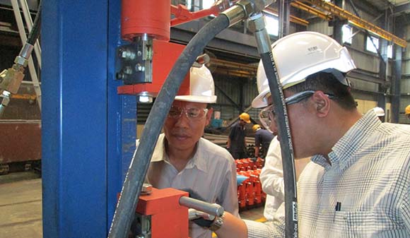 Bygging supplies hydraulic tank lifting jacks