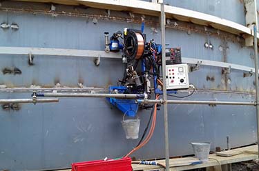  Welding machine for horizontal welding